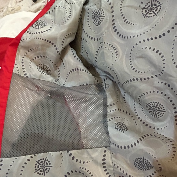 3 In 1 Columbia Red and White Hooded Jacket - Picture 8 of 16